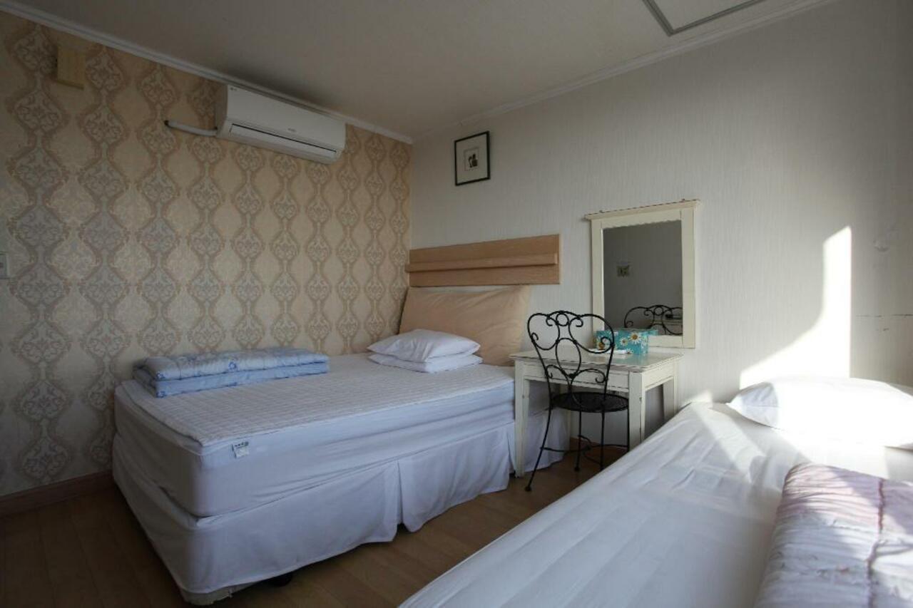 Hotel Good Inn Seogwipo Ngoại thất bức ảnh