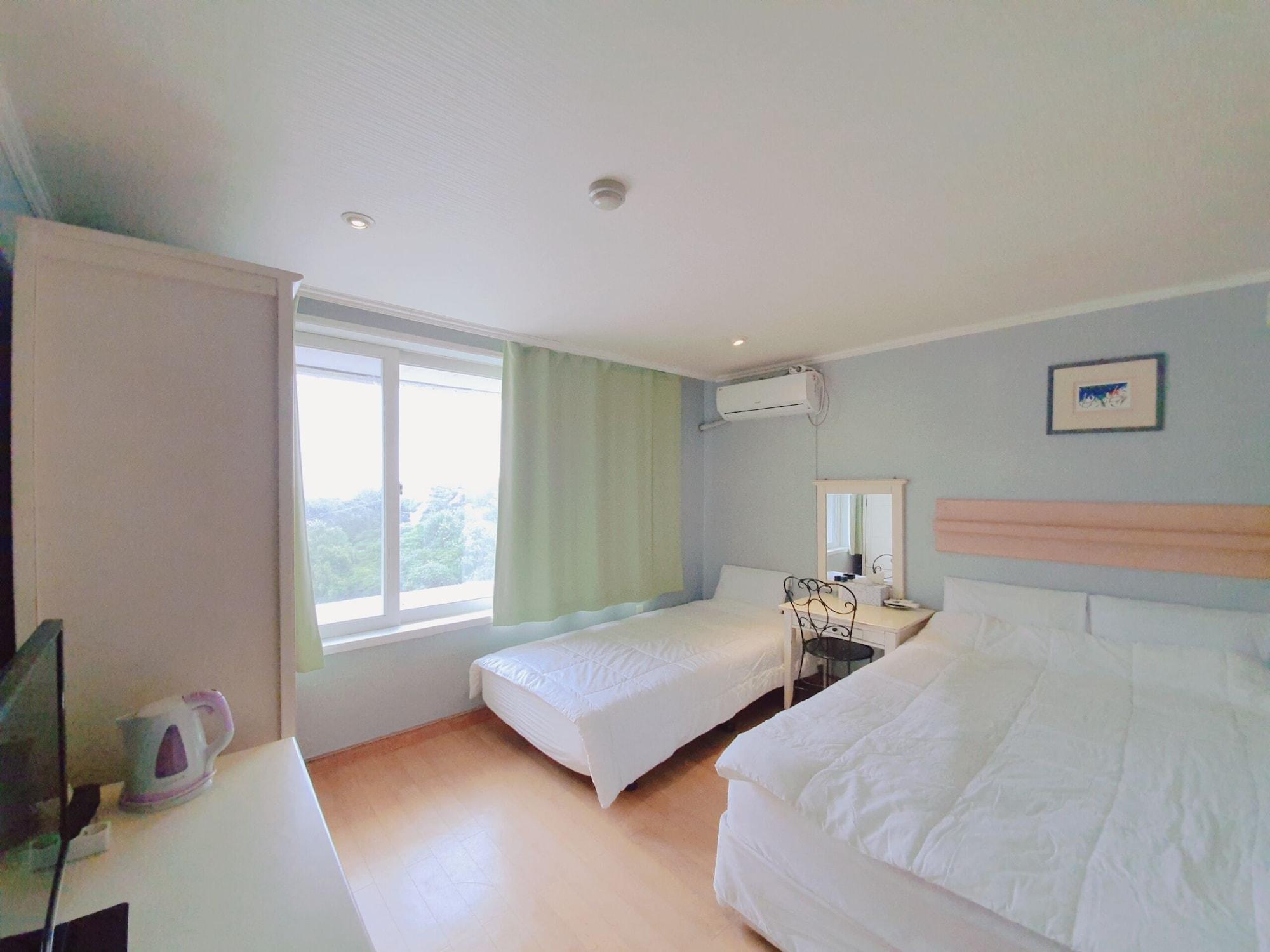 Hotel Good Inn Seogwipo Ngoại thất bức ảnh