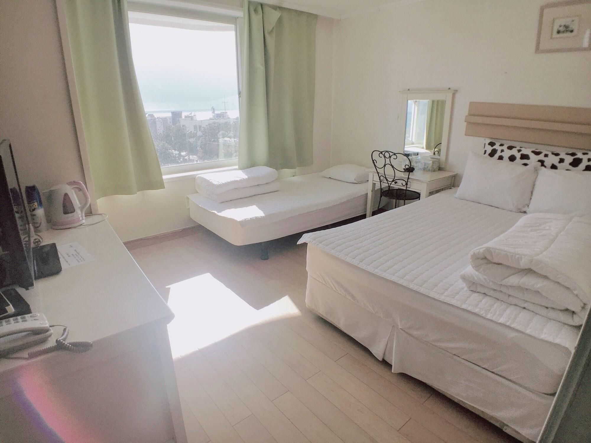 Hotel Good Inn Seogwipo Ngoại thất bức ảnh
