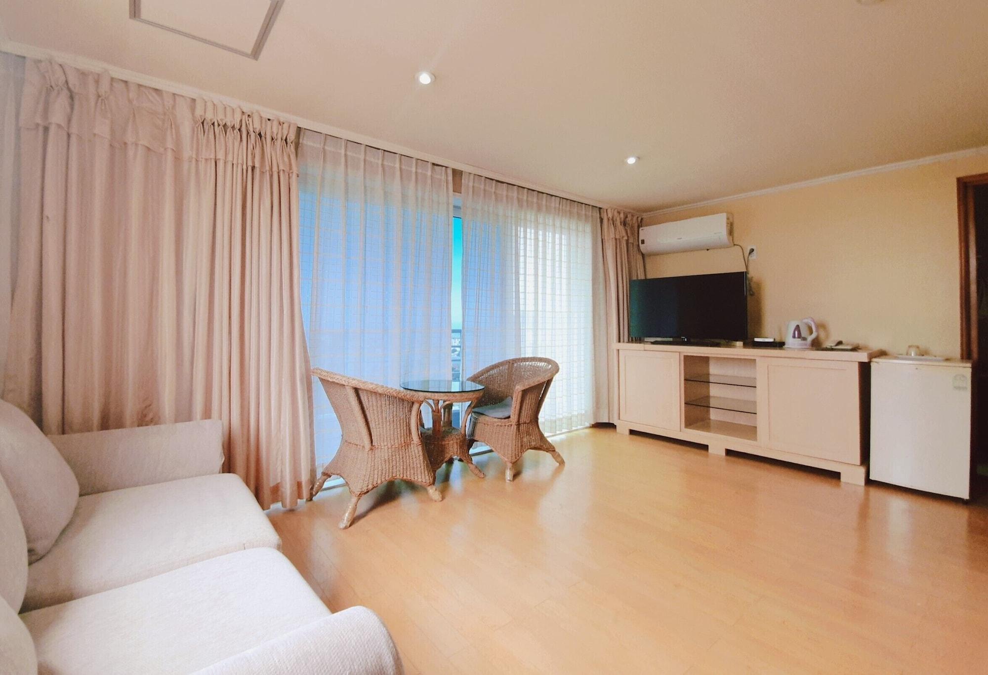 Hotel Good Inn Seogwipo Ngoại thất bức ảnh