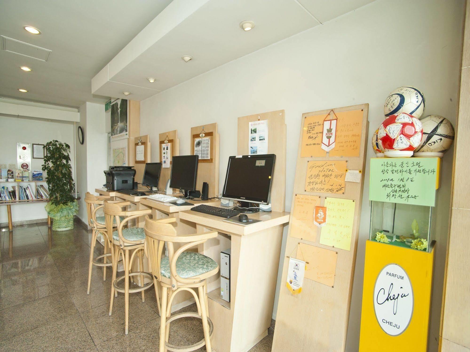Hotel Good Inn Seogwipo Ngoại thất bức ảnh
