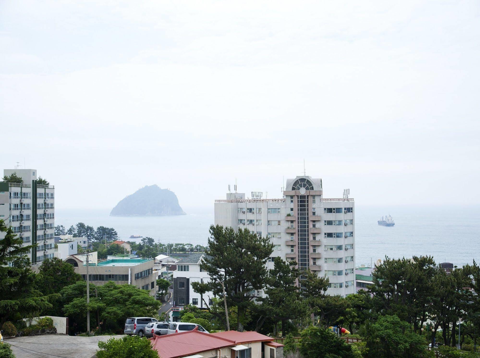 Hotel Good Inn Seogwipo Ngoại thất bức ảnh